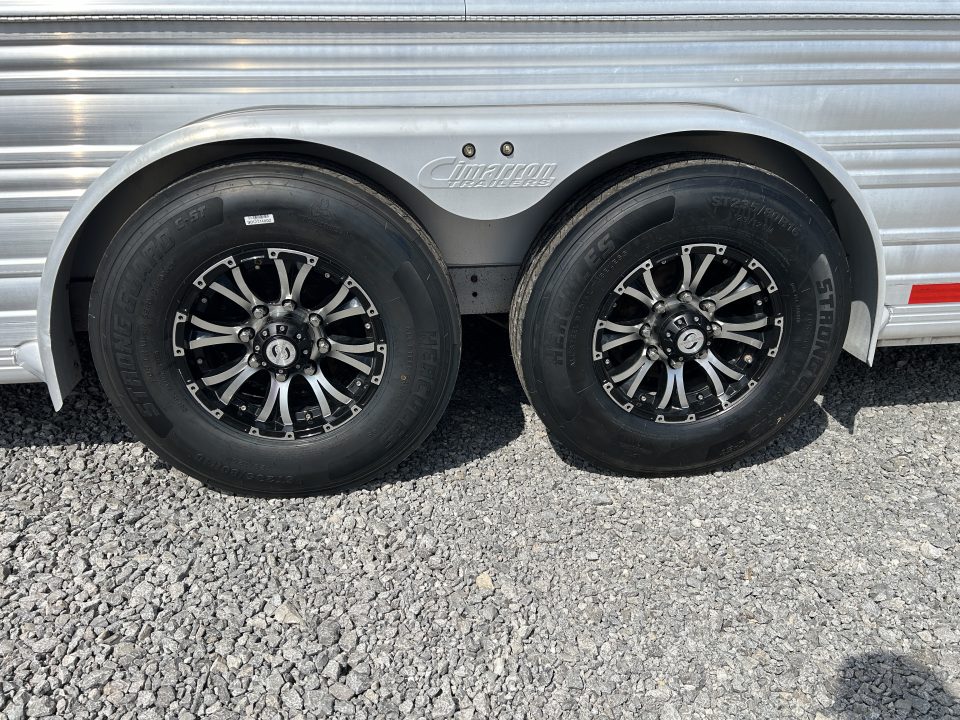 Used 2015 Cimarron Showstar 9064