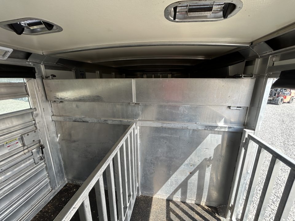 Used 2015 Cimarron Showstar 9064
