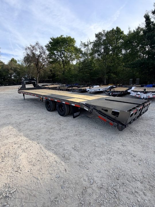 New 2027 Diamond C Trailers 25.9K FMAX212 Max Ramps 32'X102" Flatbed Trailer