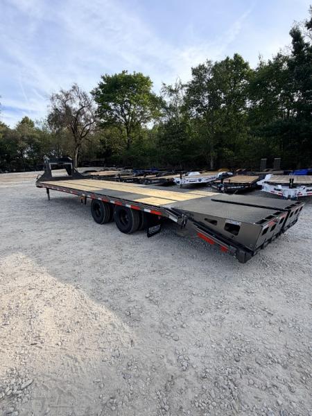 New 2027 Diamond C Trailers 25.9K FMAX212 Max Ramps 32'X102" Flatbed Trailer