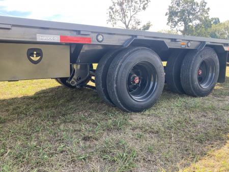 New 2027 MAXX-D 102x36 TANDEM 25.9K GN W/ MAX RAMPS, HYDROJACKS, DISC BRAKES & WIRELESS REMOTE Flatbed Trailer