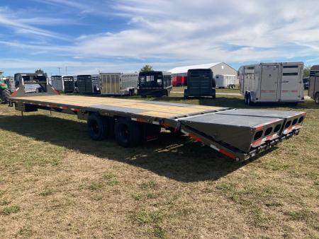 New 2027 MAXX-D 102x36 TANDEM 25.9K GN W/ MAX RAMPS, HYDROJACKS, DISC BRAKES & WIRELESS REMOTE Flatbed Trailer