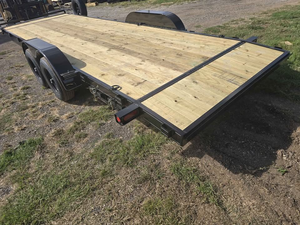 New 2026 82X24 5200LB AXLES DELUXE MODEL blow out sale