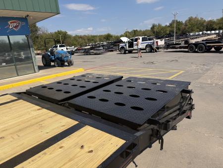 New #144780 2026 MP CUSTOMS 40 X 102 TANDEM AXLE 14K FLATBED GOOSENECK W/ MAXX RAMPS