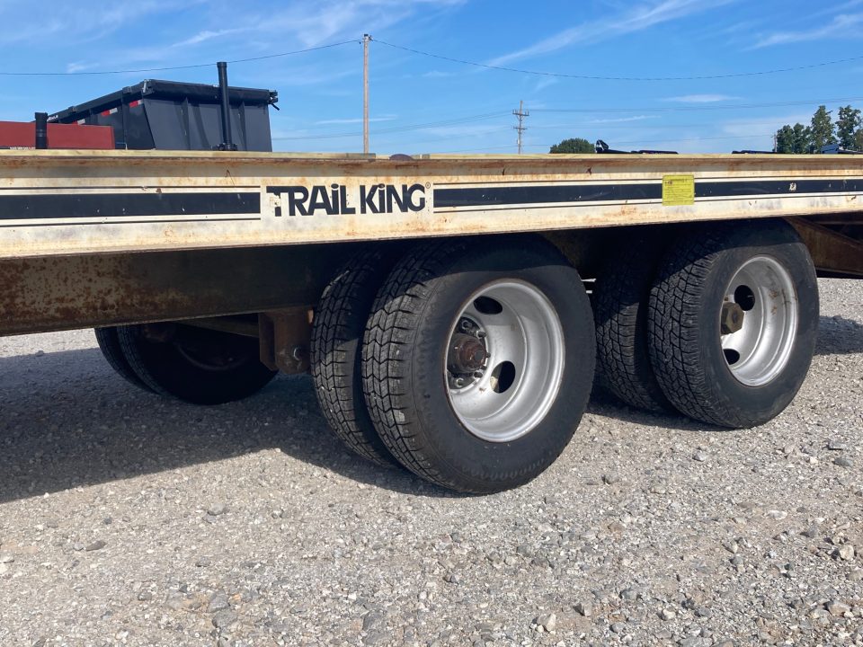 Used 1984 Trail King 102X24 TANDEM 25K PINTLE W/ FLIP OVER RAMPS Deckover Trailer