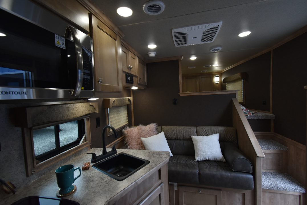 New 2027 Merhow Trailers Stampede Horse Trailer