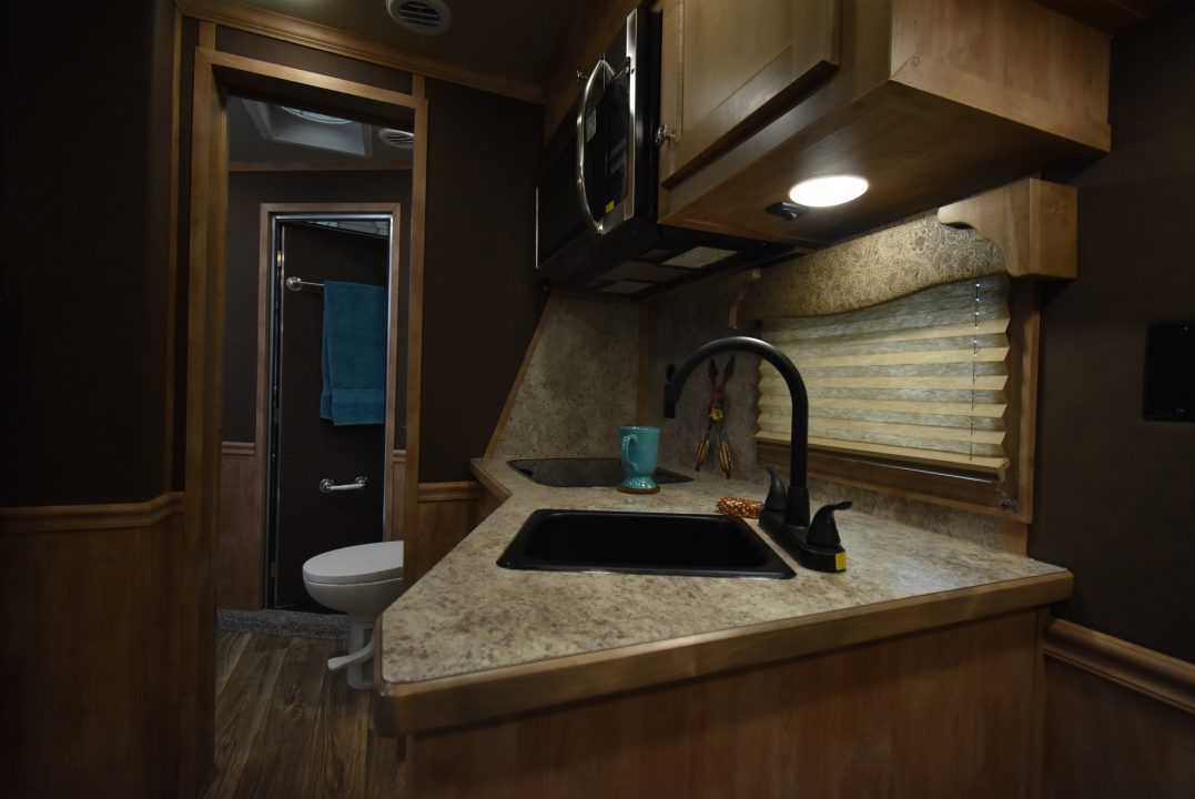New 2027 Merhow Trailers Stampede Horse Trailer