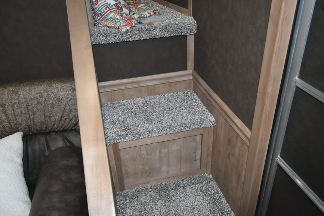 New 2027 Merhow Trailers Stampede Horse Trailer