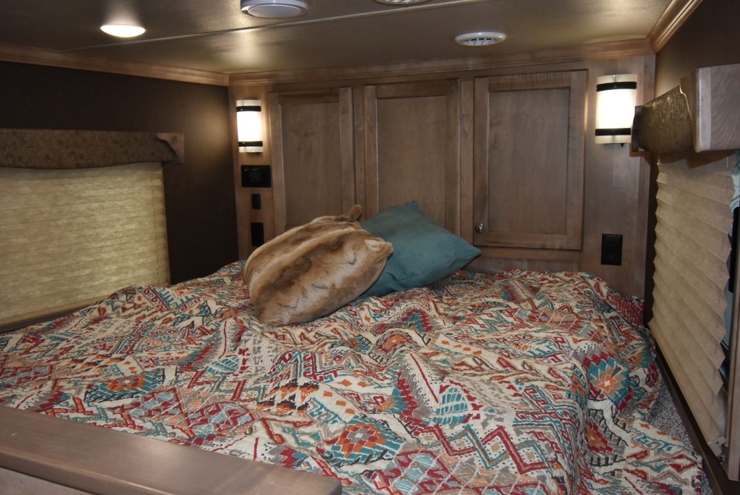 New 2027 Merhow Trailers Stampede Horse Trailer