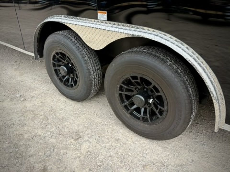 New 2027 Discovery Trailers ET 8.5 x 20 Enclosed 10 K Car Hauler