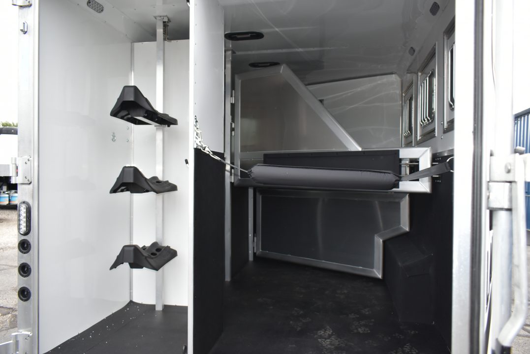 New 2027 Lakota Charger 8311 Horse Trailer