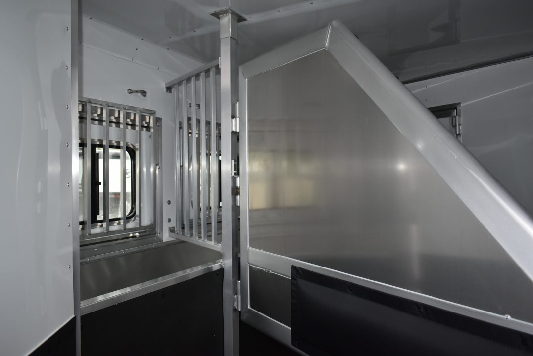 New 2027 Lakota Charger 8311 Horse Trailer