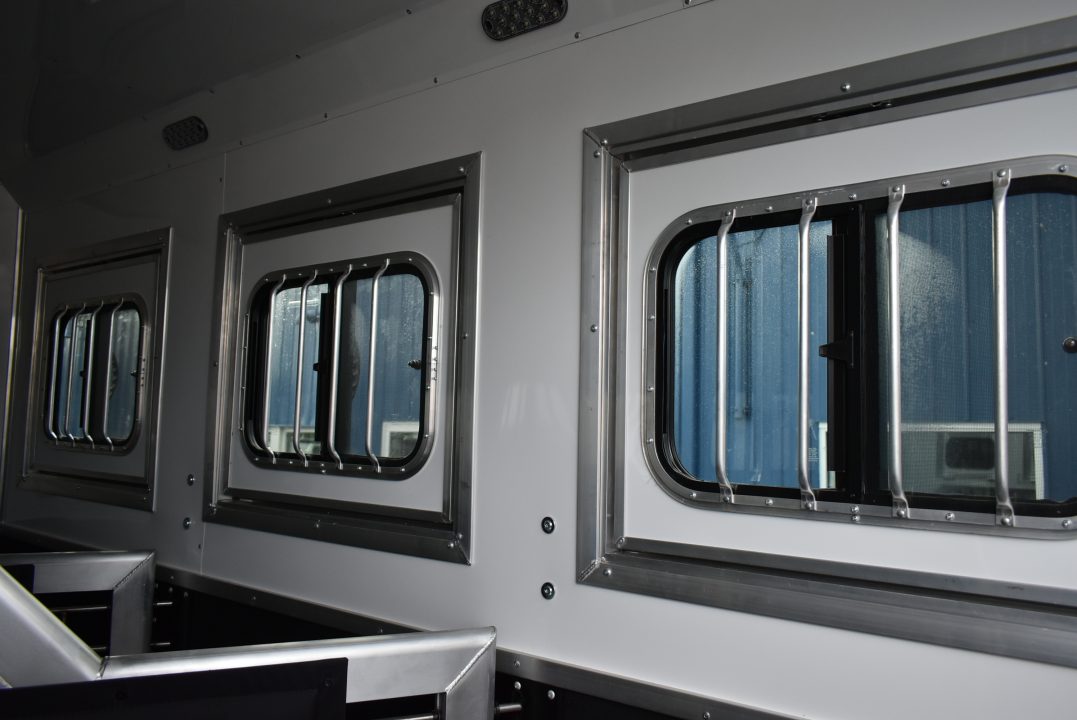 New 2027 Lakota Charger 8311 Horse Trailer