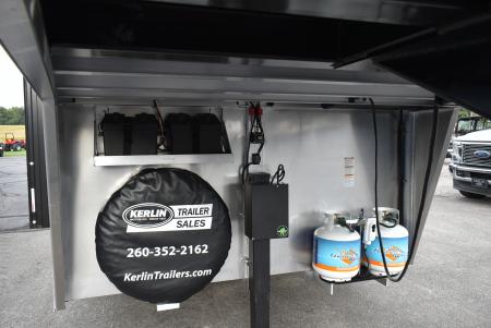 New 2027 Lakota Charger 8311 Horse Trailer