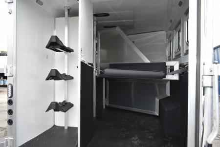 New 2027 Lakota Charger 8311 Horse Trailer