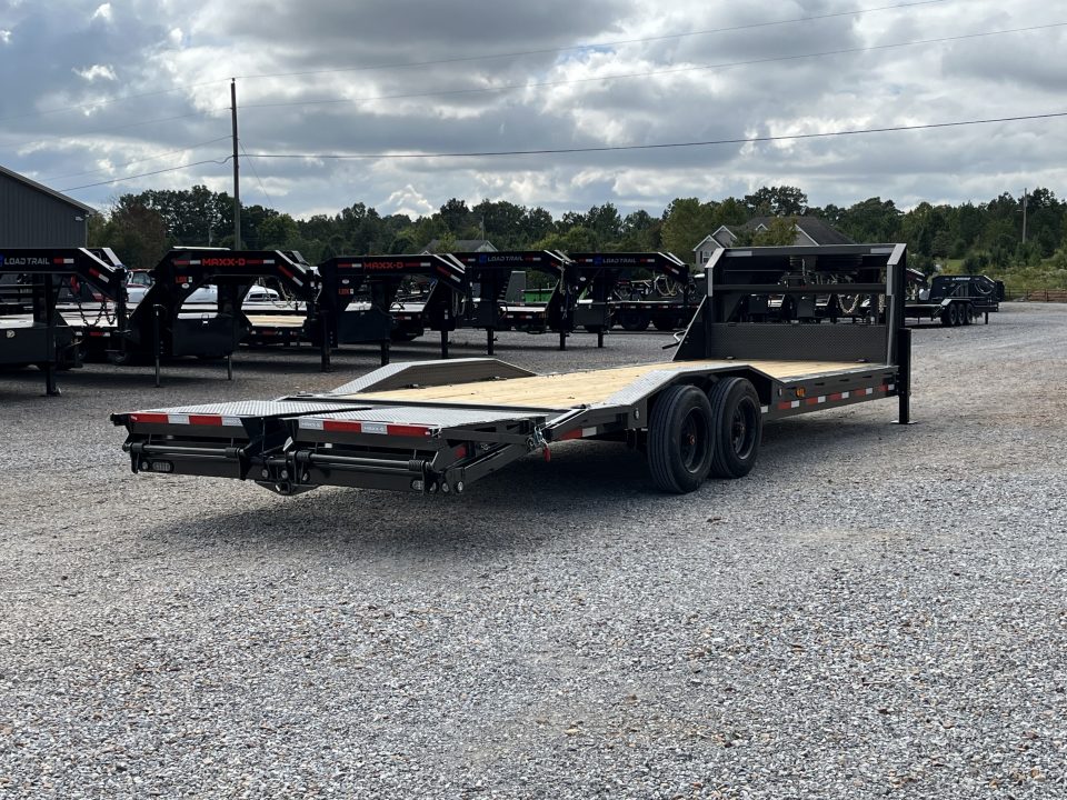 New 2027 MAXXD Gooseneck Trailer | 102" x 26' 18K GVWR