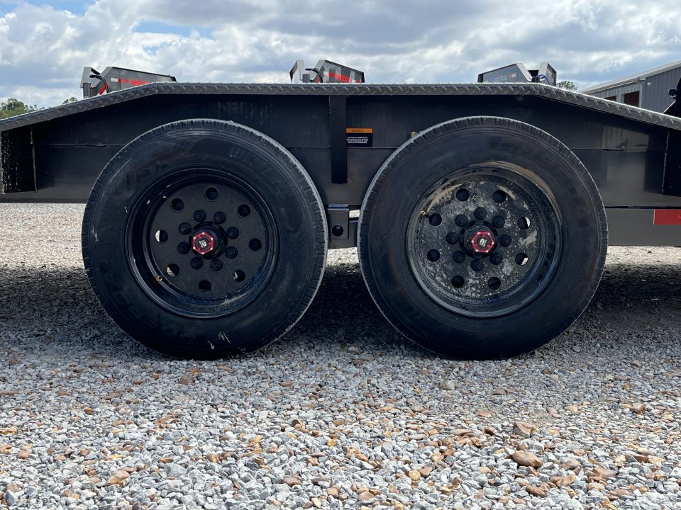 New 2027 MAXXD Gooseneck Trailer | 102" x 26' 18K GVWR
