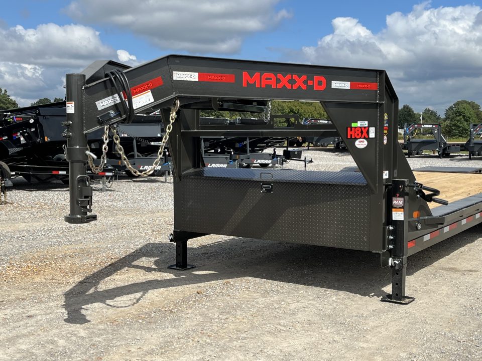 New 2027 MAXXD Gooseneck Trailer | 102" x 26' 18K GVWR