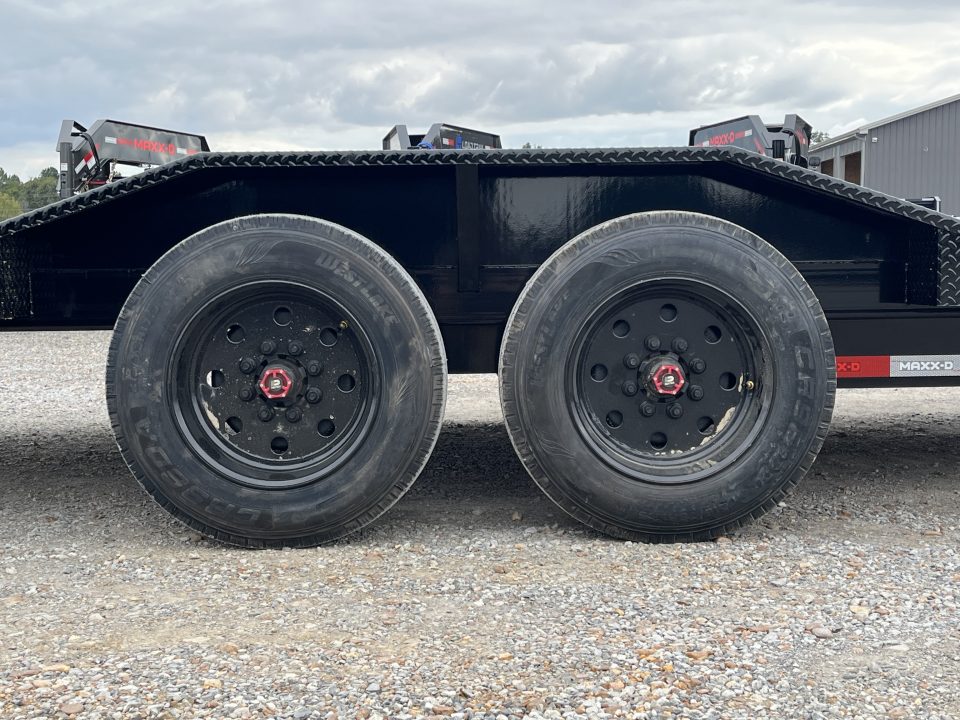 New 2027 MAXX-D 102"X24' 18K Gooseneck Tilt Equipment Trailer