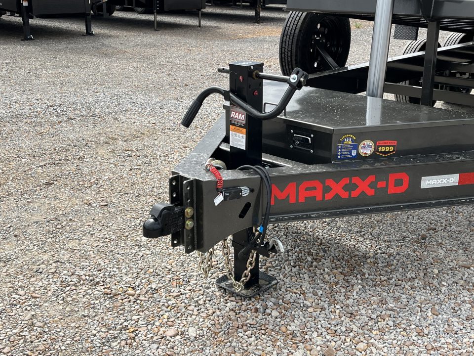 New 2027 MAXXD 83"X16' 17.5K Telescopic Dump Trailer