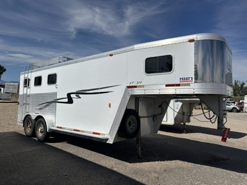 Used 2002 Exiss 3 Horse Slant