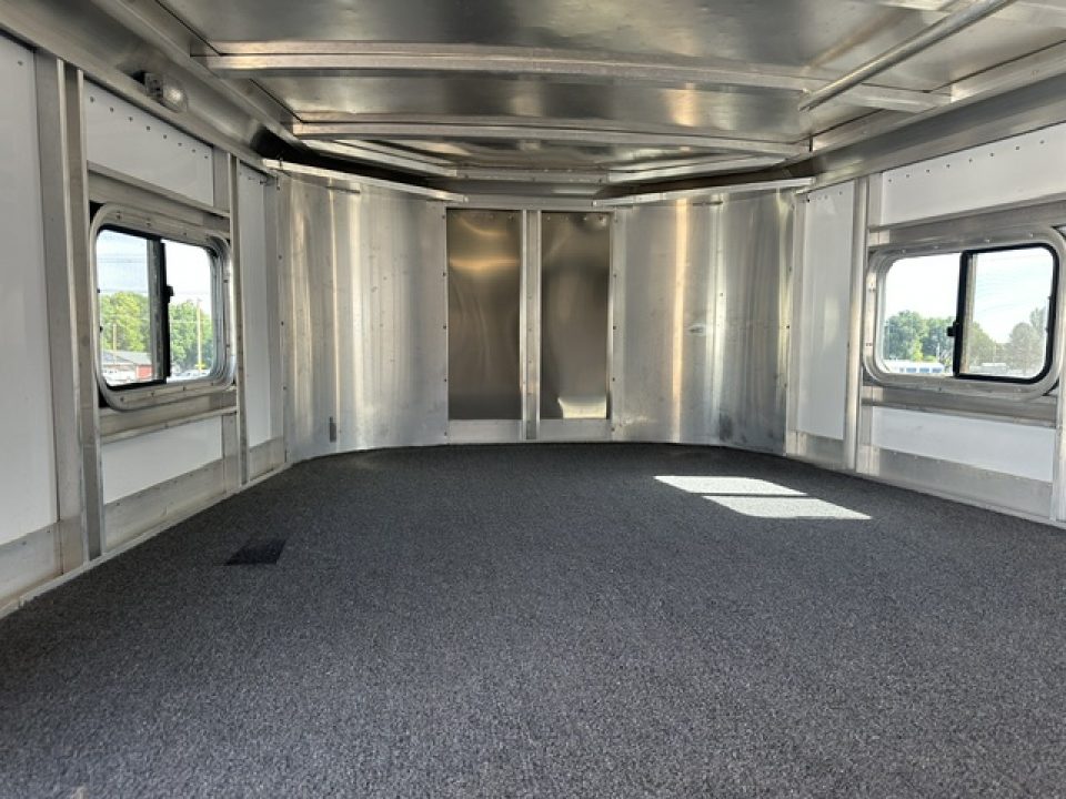 Used 2002 Exiss 3 Horse Slant