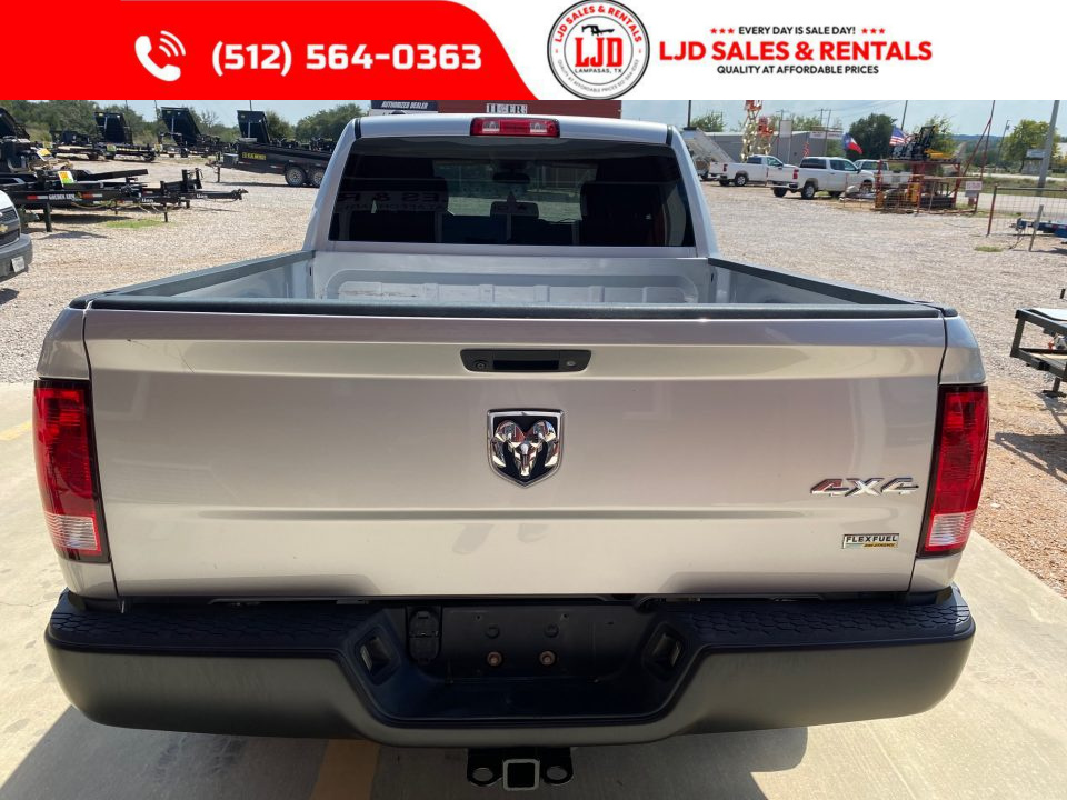 Used 2017 RAM 1500 EXPRESS - 4X4 - QUAD CAB Truck