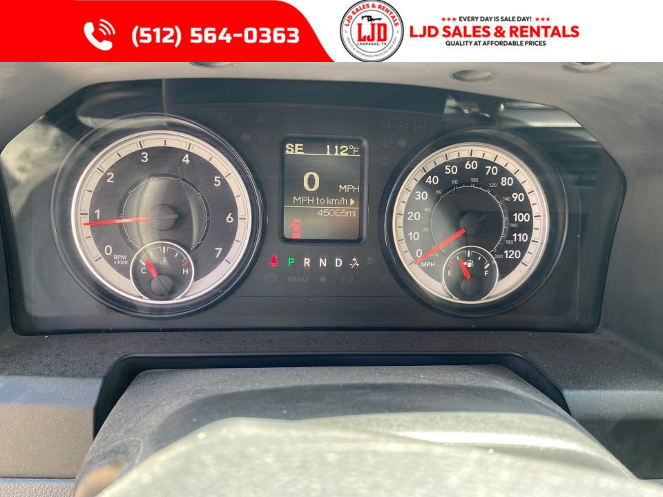 Used 2017 RAM 1500 EXPRESS - 4X4 - QUAD CAB Truck