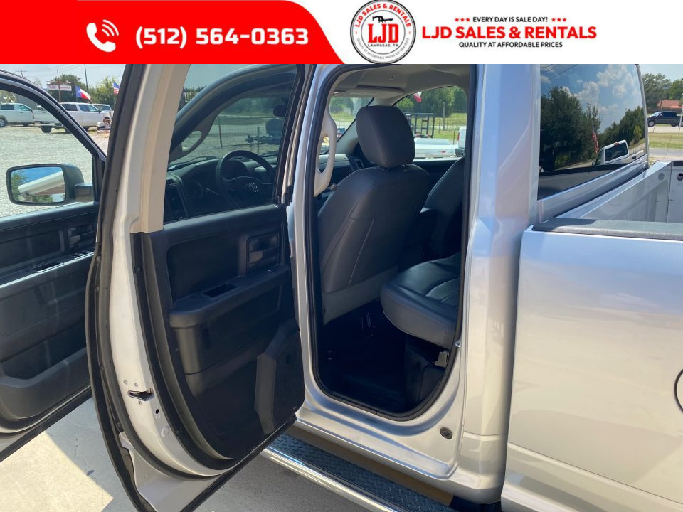 Used 2017 RAM 1500 EXPRESS - 4X4 - QUAD CAB Truck