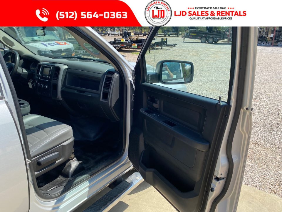 Used 2017 RAM 1500 EXPRESS - 4X4 - QUAD CAB Truck
