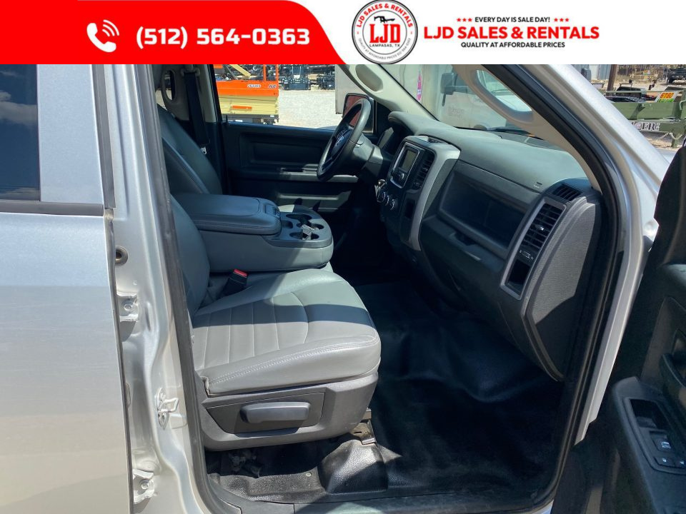 Used 2017 RAM 1500 EXPRESS - 4X4 - QUAD CAB Truck