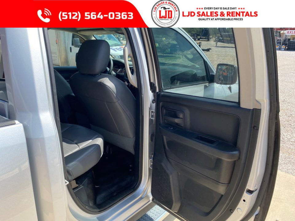 Used 2017 RAM 1500 EXPRESS - 4X4 - QUAD CAB Truck