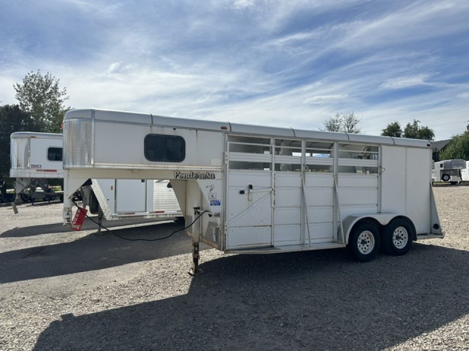 Used 2005 Ponderosa 3 Horse Slant