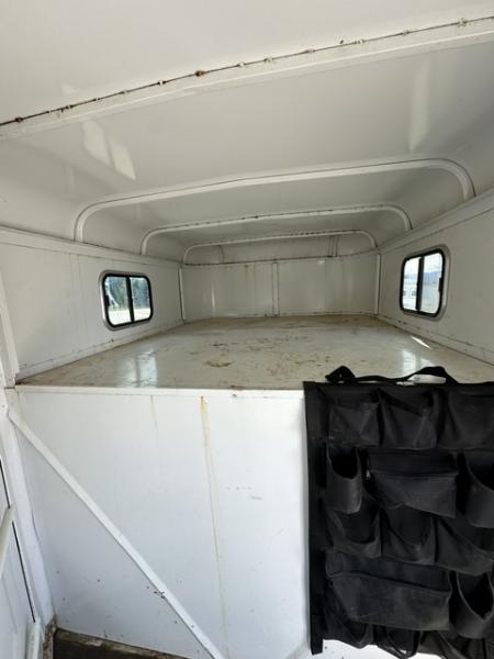 Used 2005 Ponderosa 3 Horse Slant
