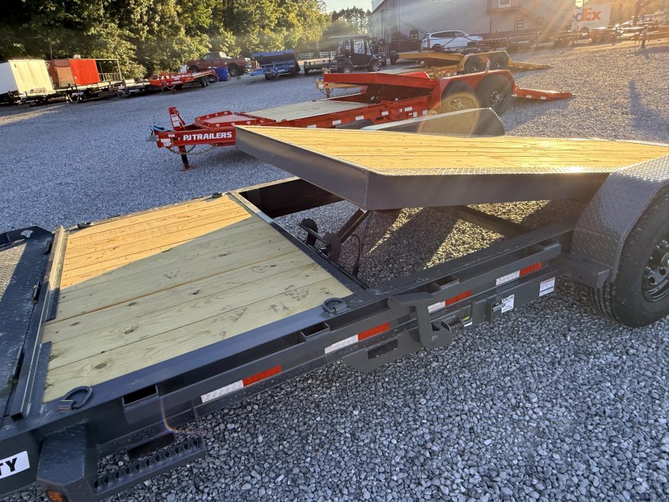 New 2027 PJ Trailers 7X20 I-BEAM GRAVITY TILT 14K GVWR Tilt Trailer
