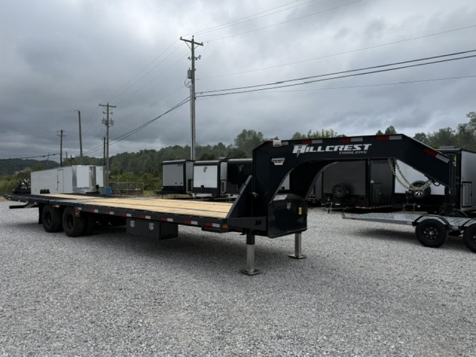 New HillCrest Gooseneck 20+12 Auto Latching Hydraulic Dovetail- 25.9K W/ Hyd Jacks, 14 Ply Tires, & Underslung Toolbox