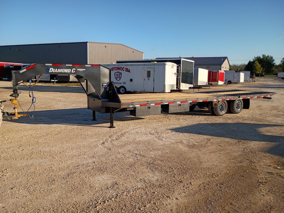 New 2027 Diamond C Trailers FMAX212 HDT 32X102