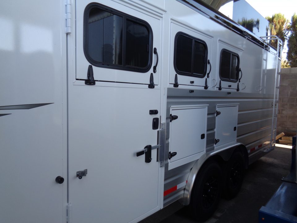 New 2027 Trails West * Sierra LQ 3-H 13x17 * Sierra LQ 3-Horse Side Load Rear Tack Horse Trailer w/ Slide Out