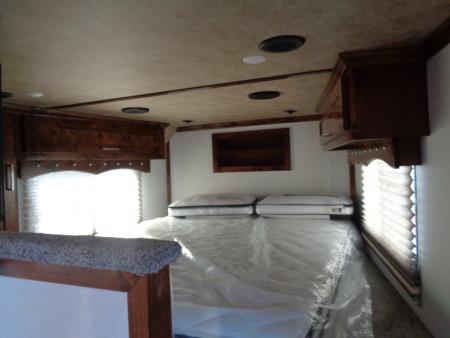 New 2027 Trails West * Sierra LQ 3-H 13x17 * Sierra LQ 3-Horse Side Load Rear Tack Horse Trailer w/ Slide Out