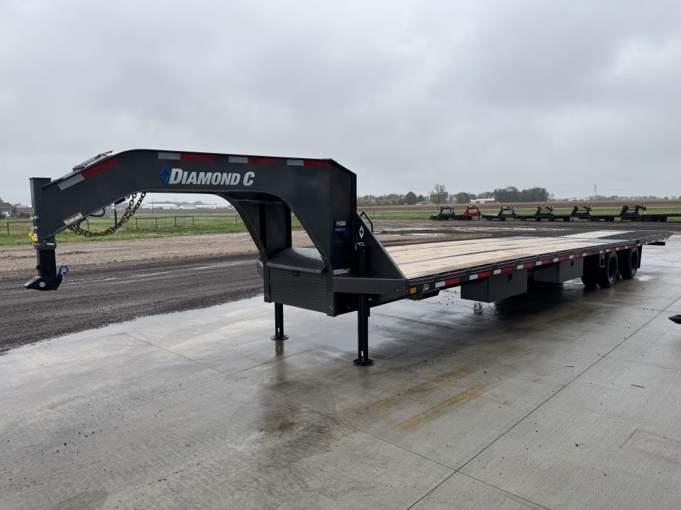 New 2027 Diamond C Trailers FMAX212HDT Deckover Trailer