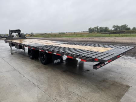New 2027 Diamond C Trailers FMAX212HDT Deckover Trailer