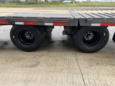 New 2027 Diamond C Trailers FMAX212HDT Deckover Trailer