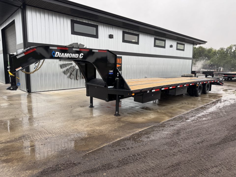New 2027 Diamond C Trailers FMAX212 Deckover Trailer
