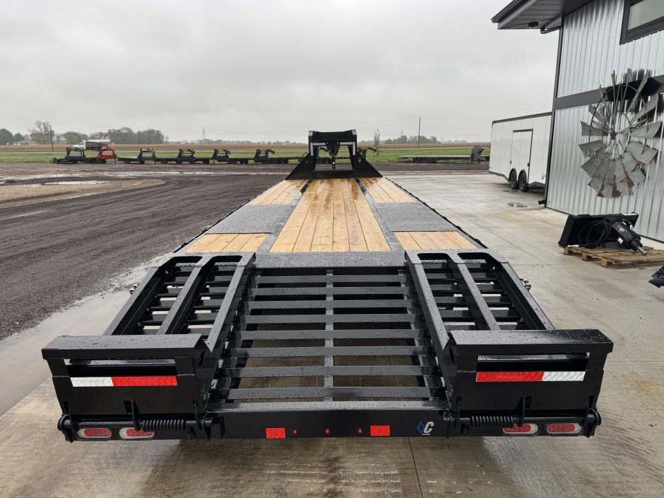 New 2027 Diamond C Trailers FMAX212 Deckover Trailer