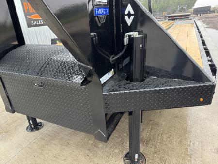 New 2027 Diamond C Trailers FMAX212 Deckover Trailer
