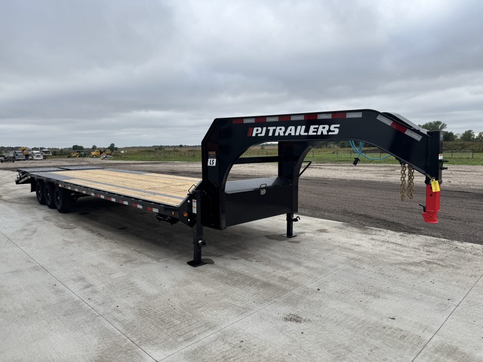 New 2027 PJ Trailers LS32GN Deckover Trailer
