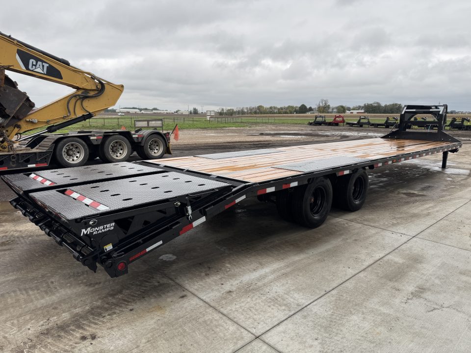New 2027 PJ Trailers LD36GN Deckover Trailer