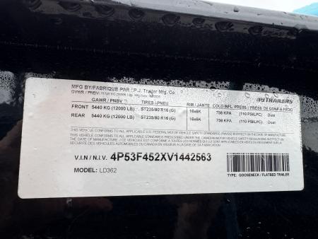 New 2027 PJ Trailers LD36GN Deckover Trailer