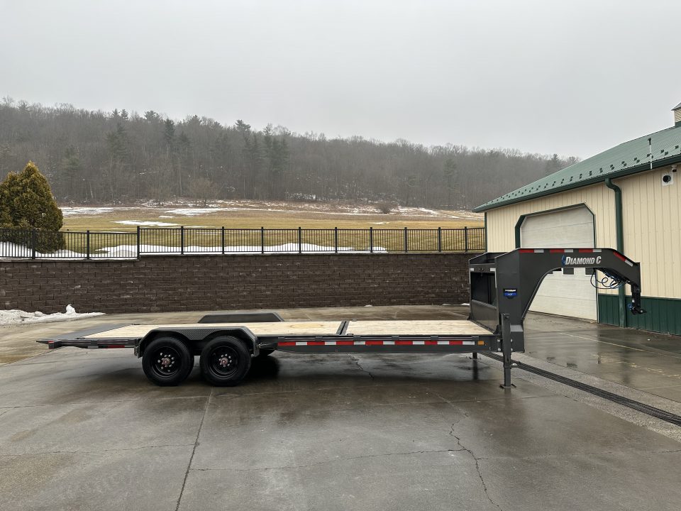New Diamond C 24' Gooseneck Hydraulic Dampening Tilt (HDT 210)
