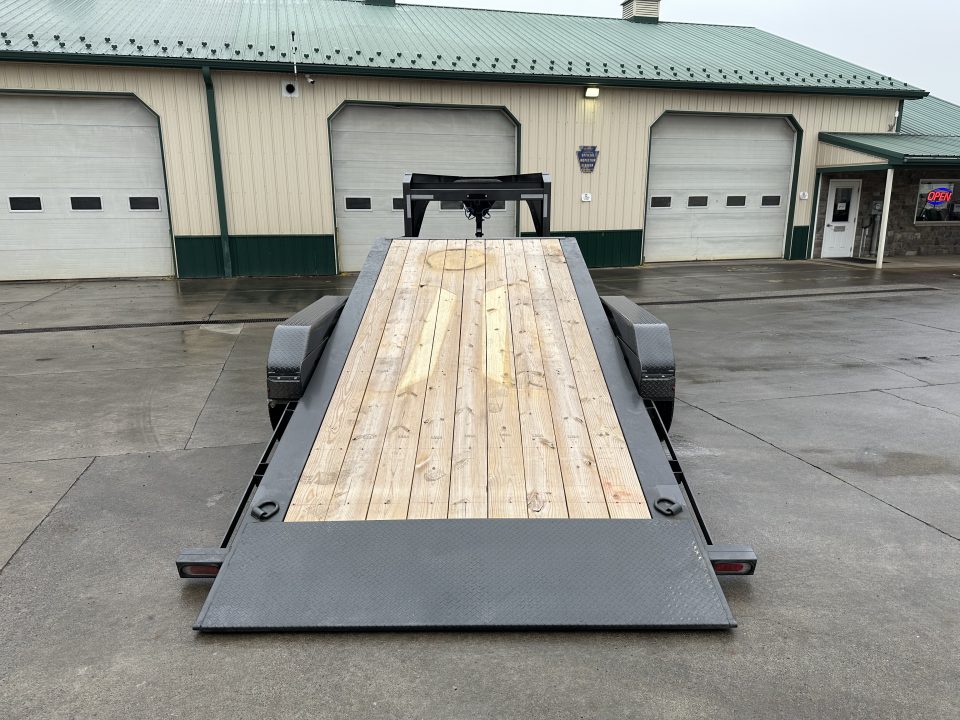 New Diamond C 24' Gooseneck Hydraulic Dampening Tilt (HDT 210)